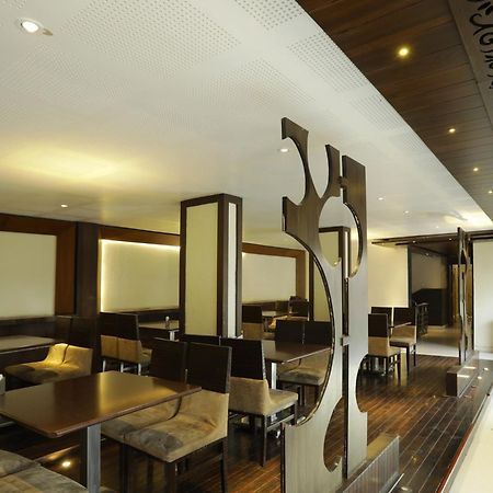 Collection O Satyan Inn Shirdi Exterior photo