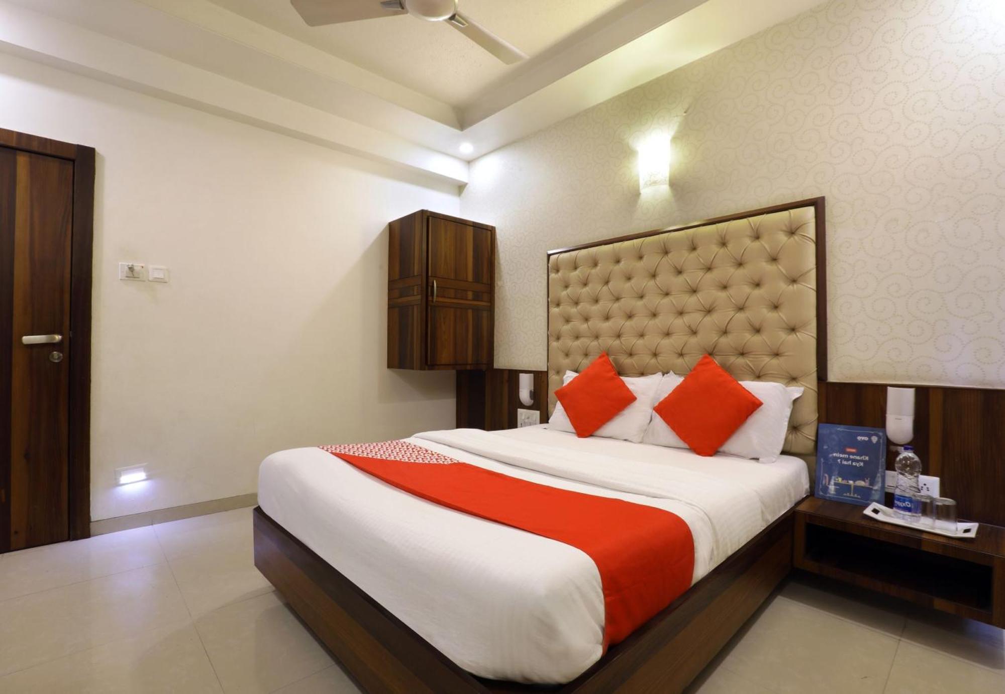 Collection O Satyan Inn Shirdi Exterior photo
